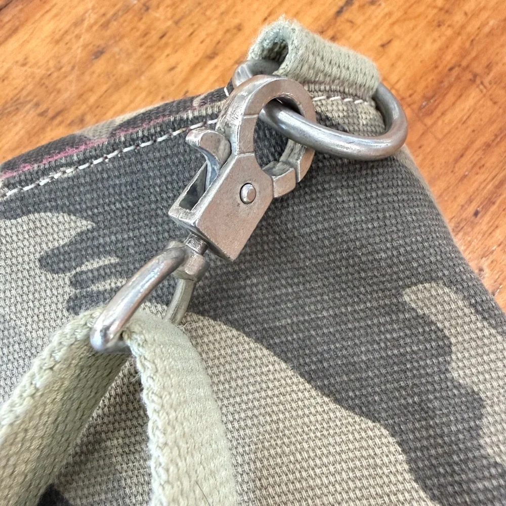 Mary Kate and Ashley Green Camo Laptop Bag Pink Lined